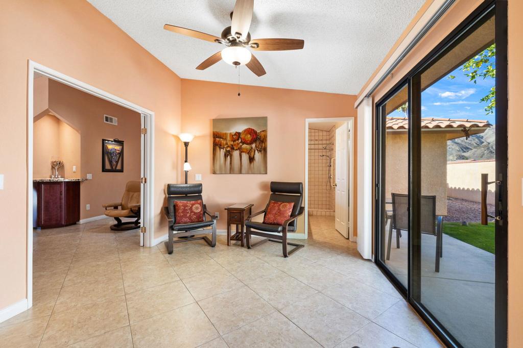 53720 Avenida Carranza