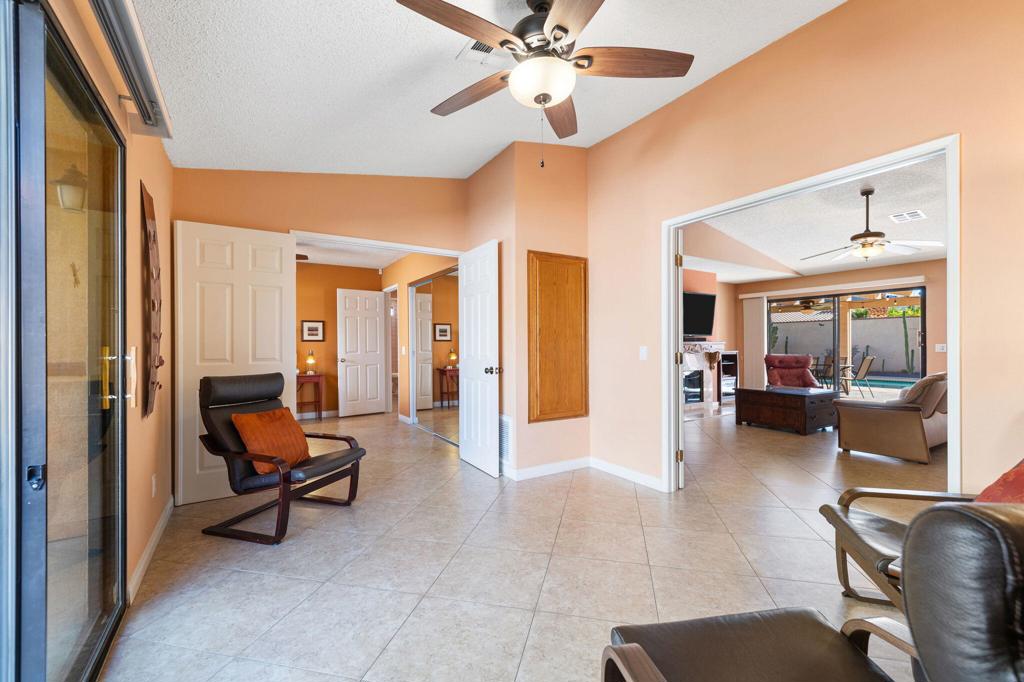 53720 Avenida Carranza