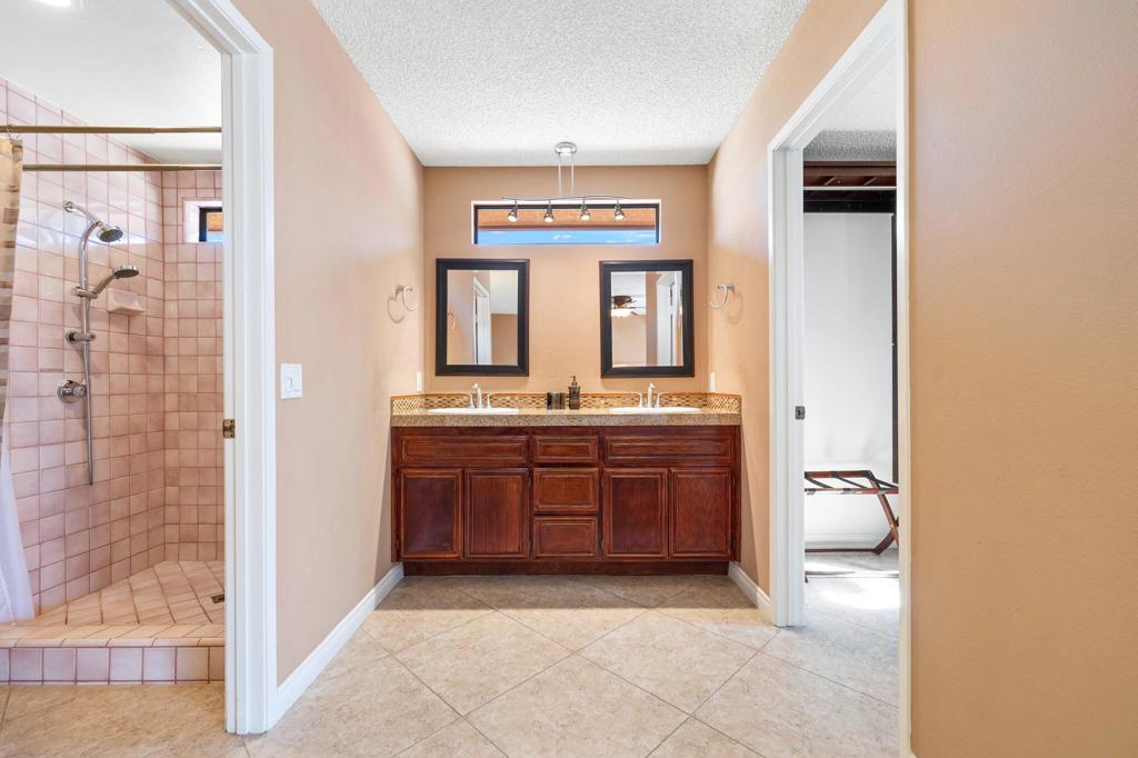 53720 Avenida Carranza