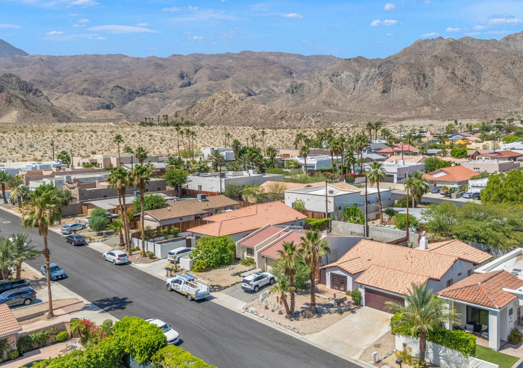 54805 Avenida Carranza