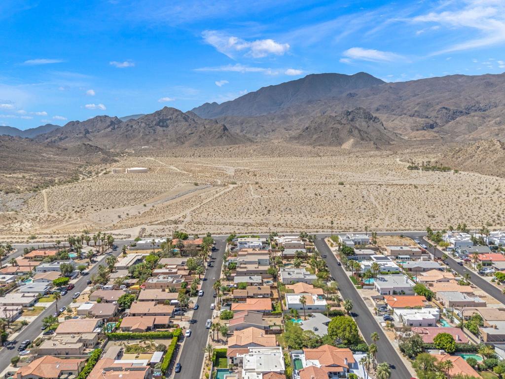 54805 Avenida Carranza