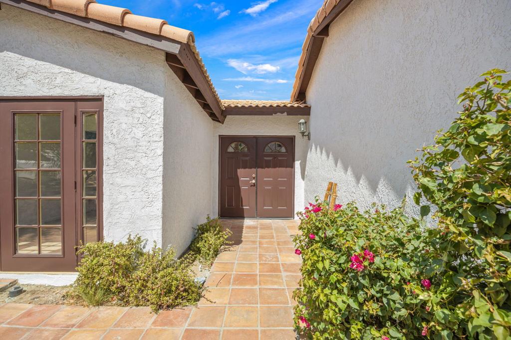 54805 Avenida Carranza