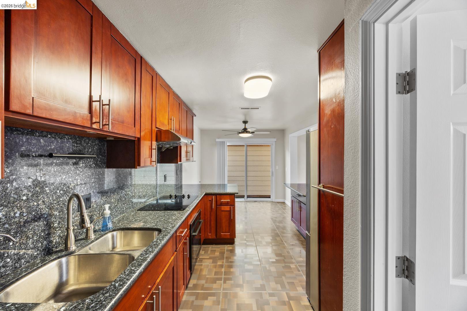 43 Paseo Grande APT A