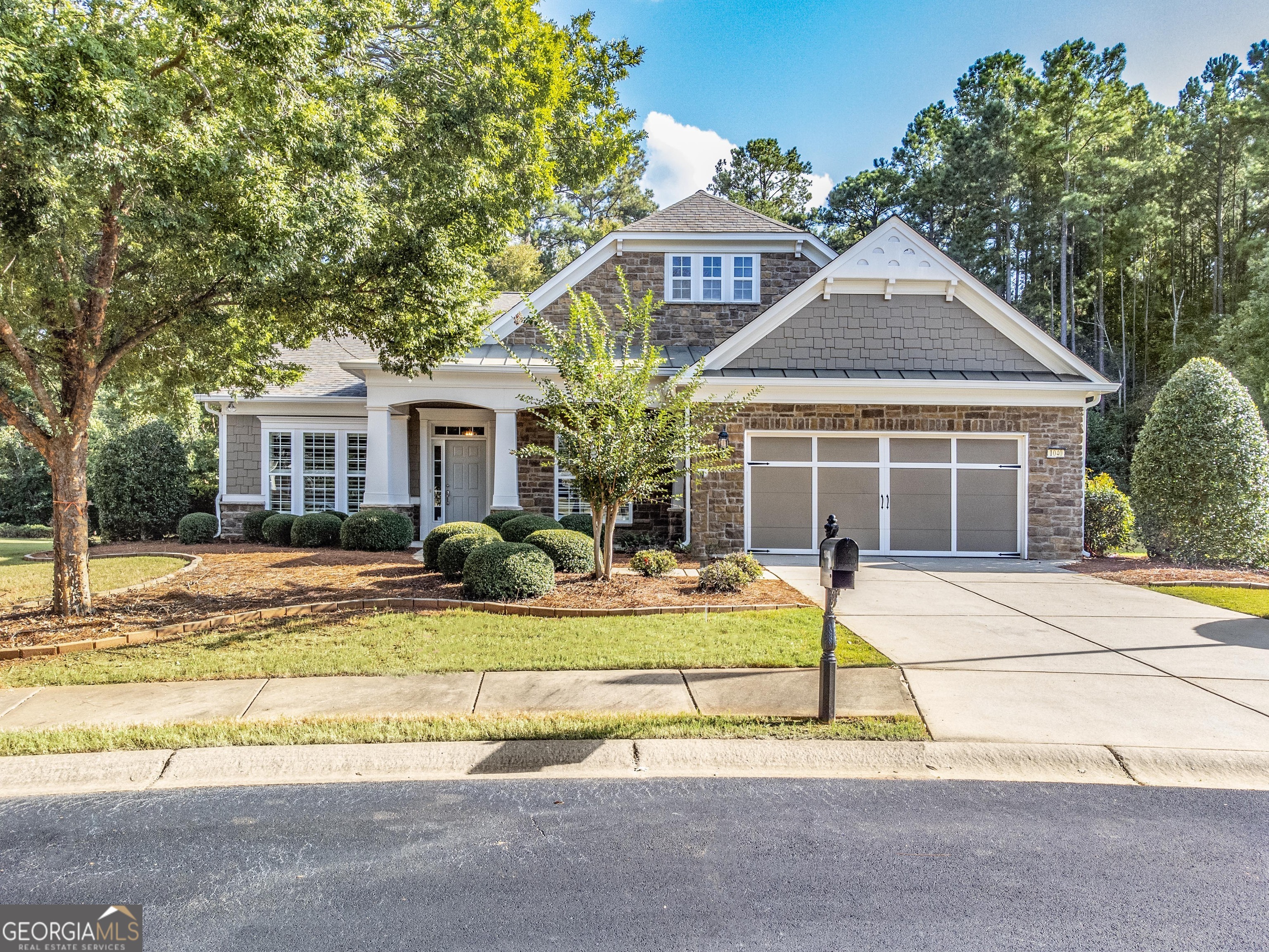 1040 Overlook Cove
