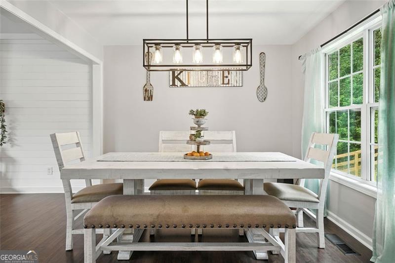 302 WHITE MARBLE Way