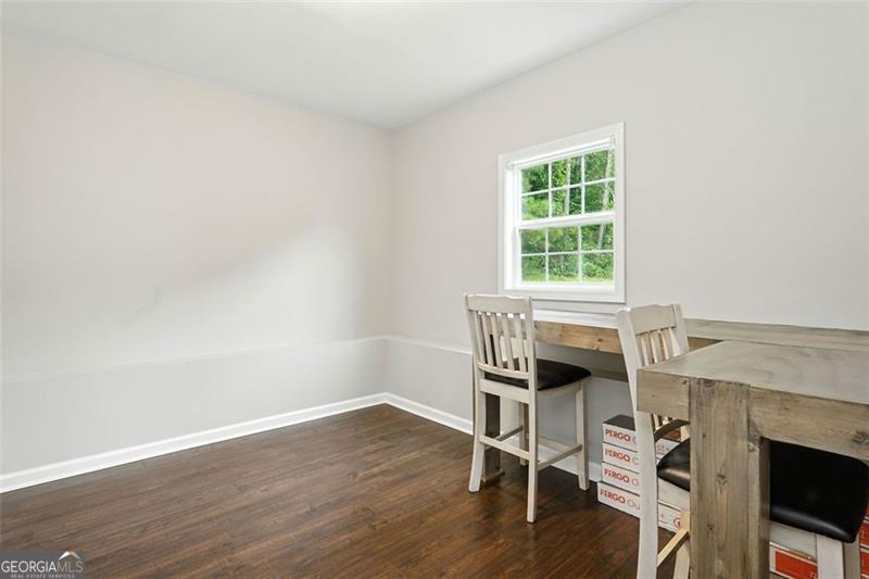 302 WHITE MARBLE Way