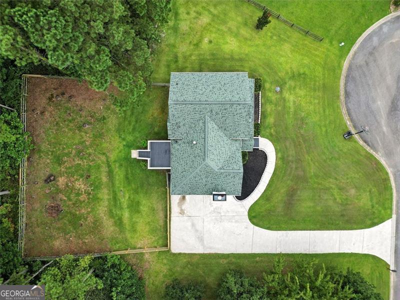 302 WHITE MARBLE Way