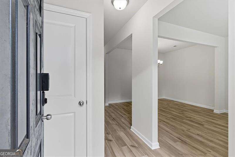 2832 Saratoga Lake View