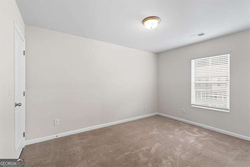 2832 Saratoga Lake View