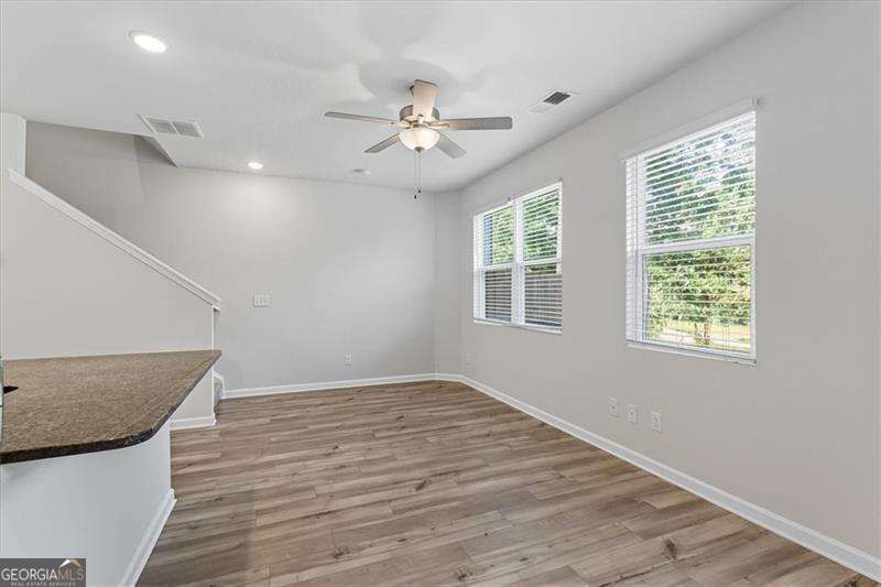 2832 Saratoga Lake View