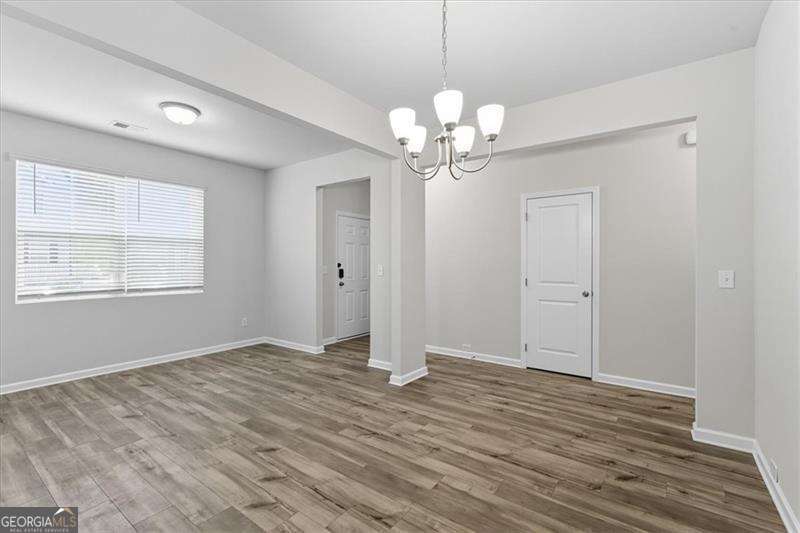 2832 Saratoga Lake View