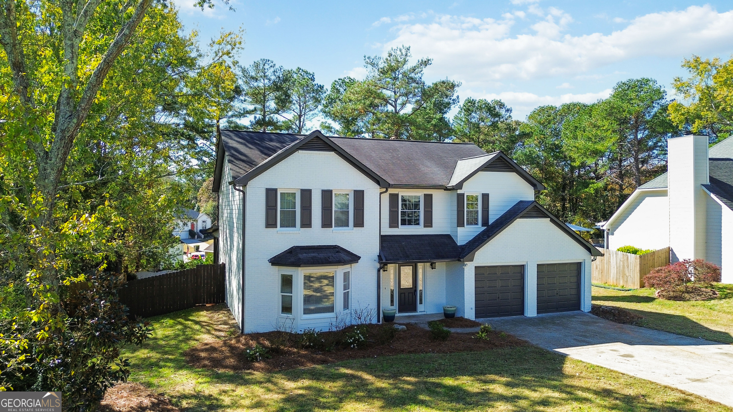 1361 SUMMIT Lane