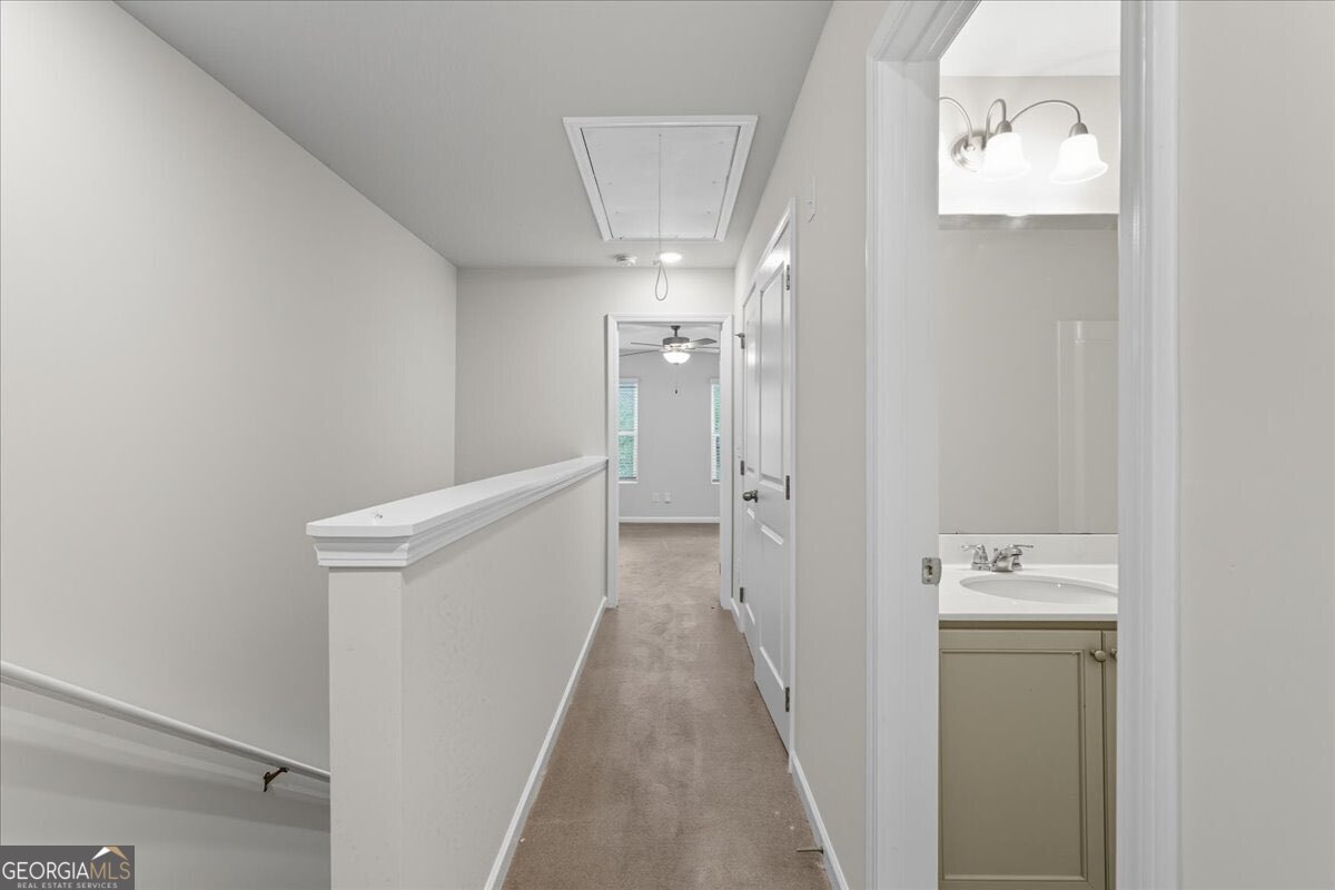 2832 Saratoga Lake View