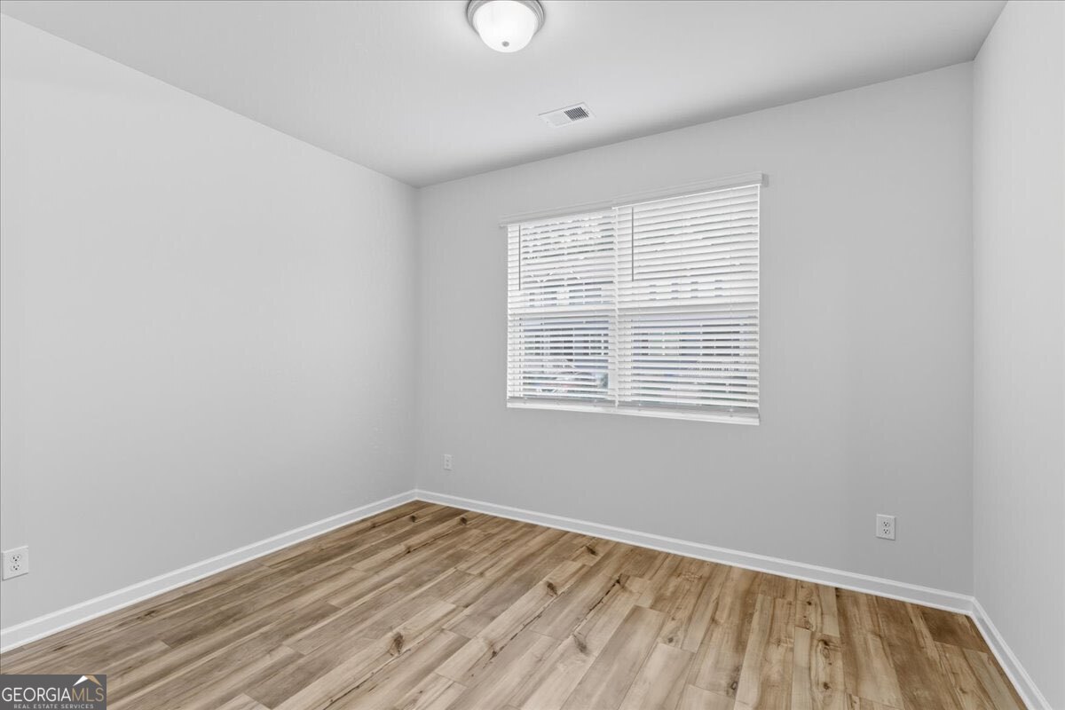 2832 Saratoga Lake View