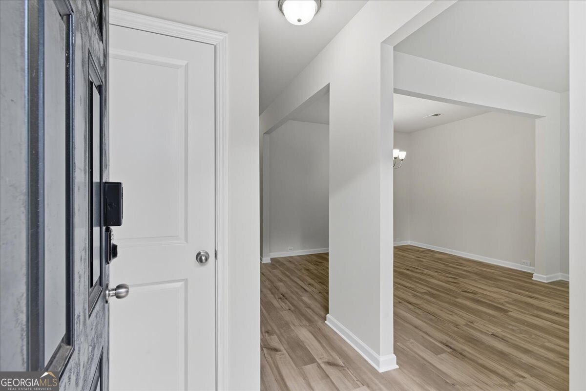 2832 Saratoga Lake View