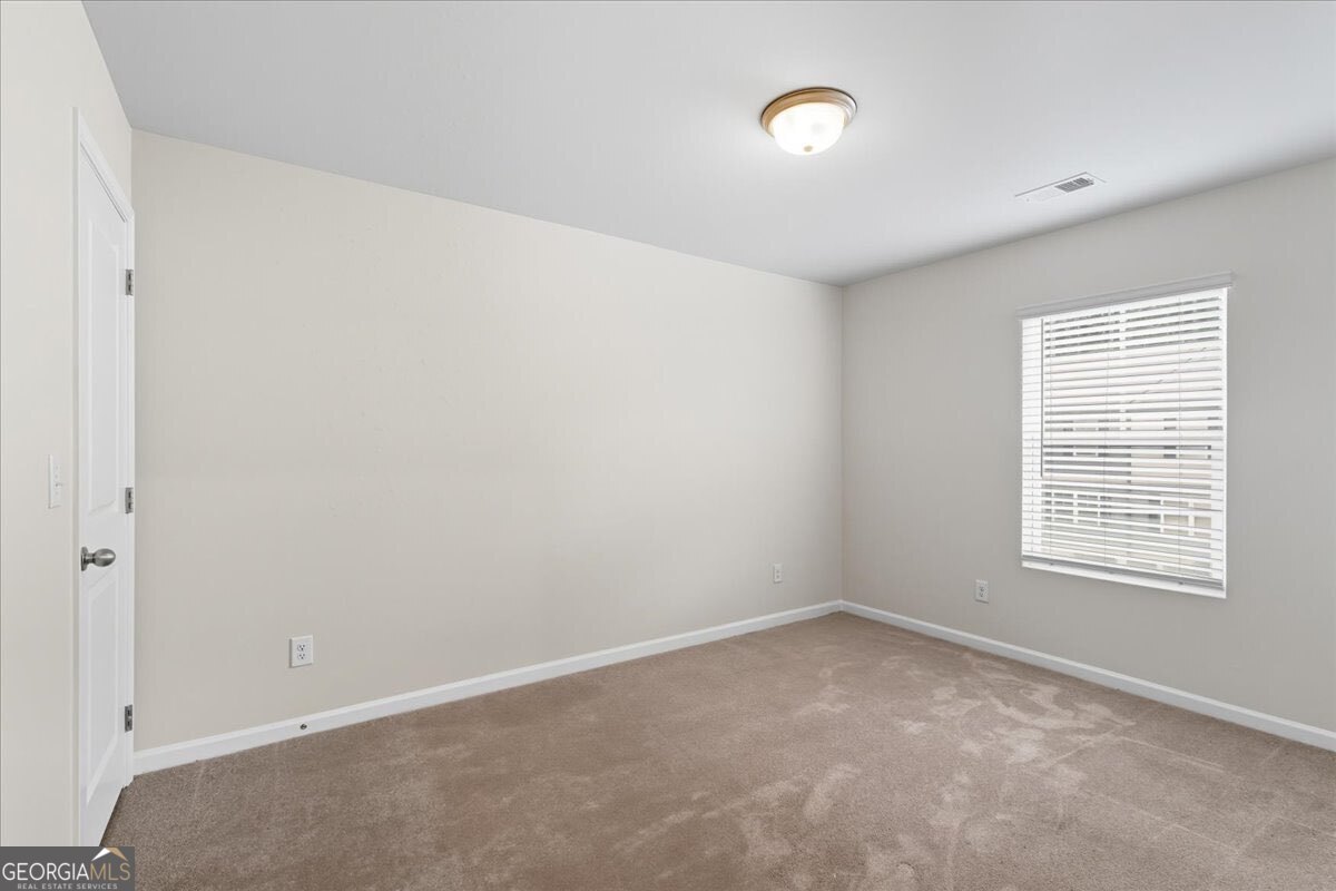 2832 Saratoga Lake View