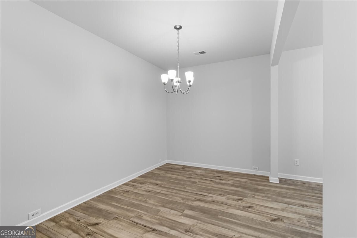 2832 Saratoga Lake View