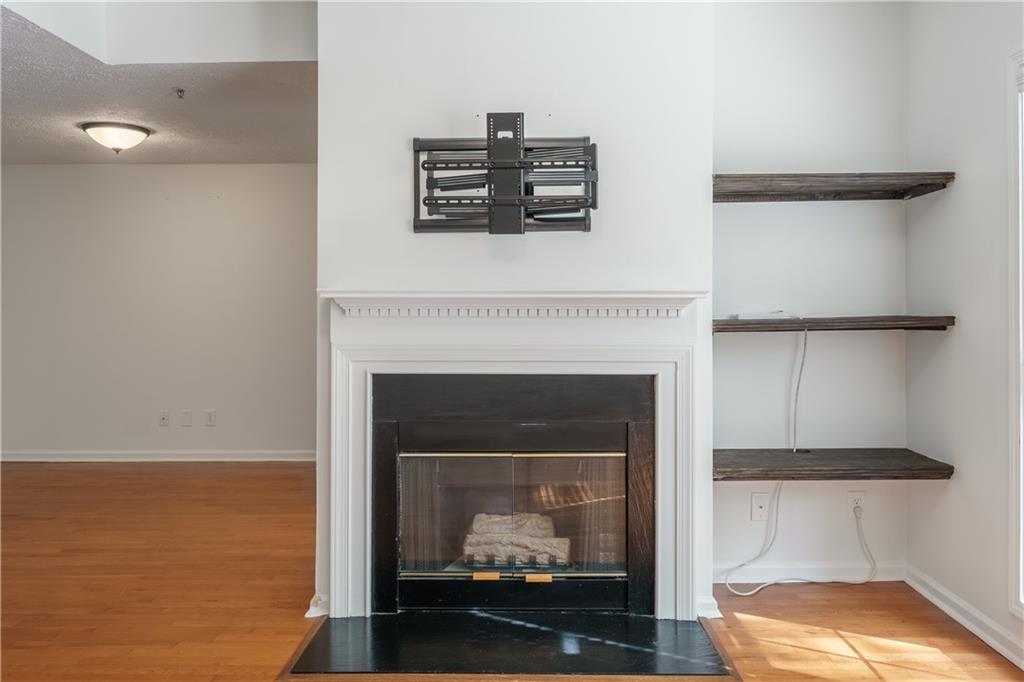 1250 Parkwood Circle SE Unit 1211