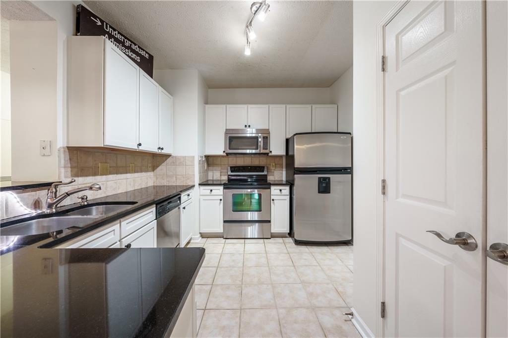 1250 Parkwood Circle SE Unit 1211