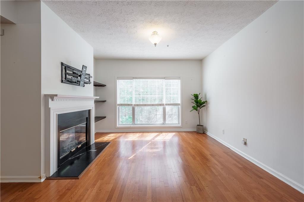 1250 Parkwood Circle SE Unit 1211
