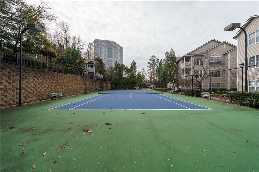1250 Parkwood Circle SE Unit 1211