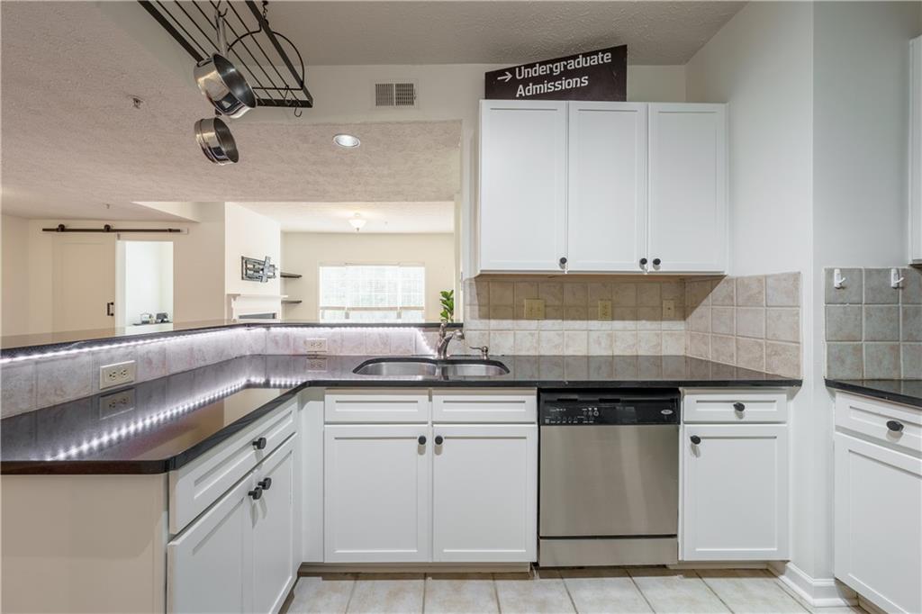 1250 Parkwood Circle SE Unit 1211