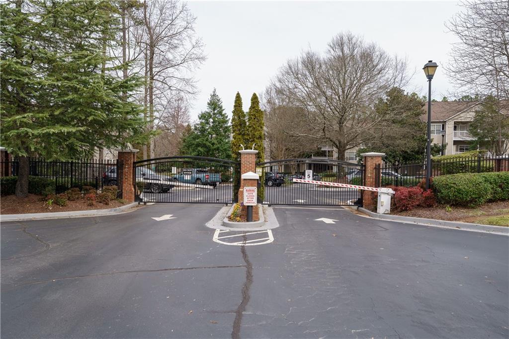 1250 Parkwood Circle SE Unit 1211