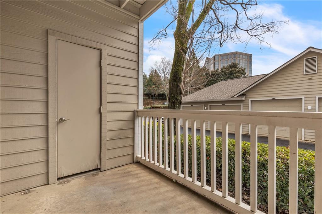 1250 Parkwood Circle SE Unit 2007
