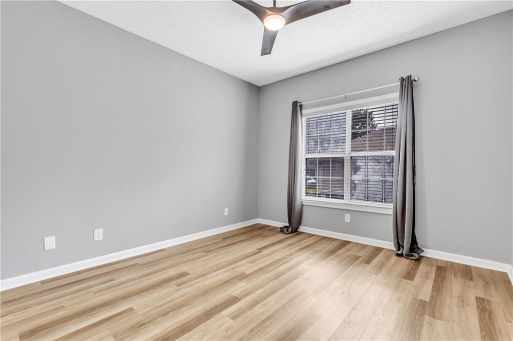 1250 Parkwood Circle SE Unit 2007