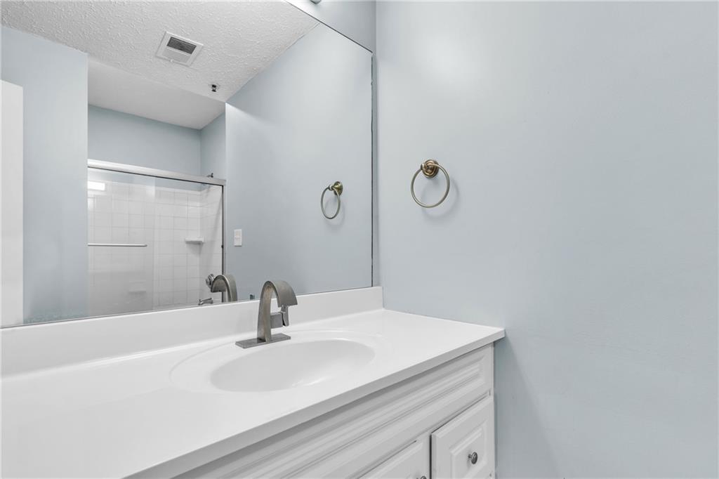 1250 Parkwood Circle SE Unit 2007