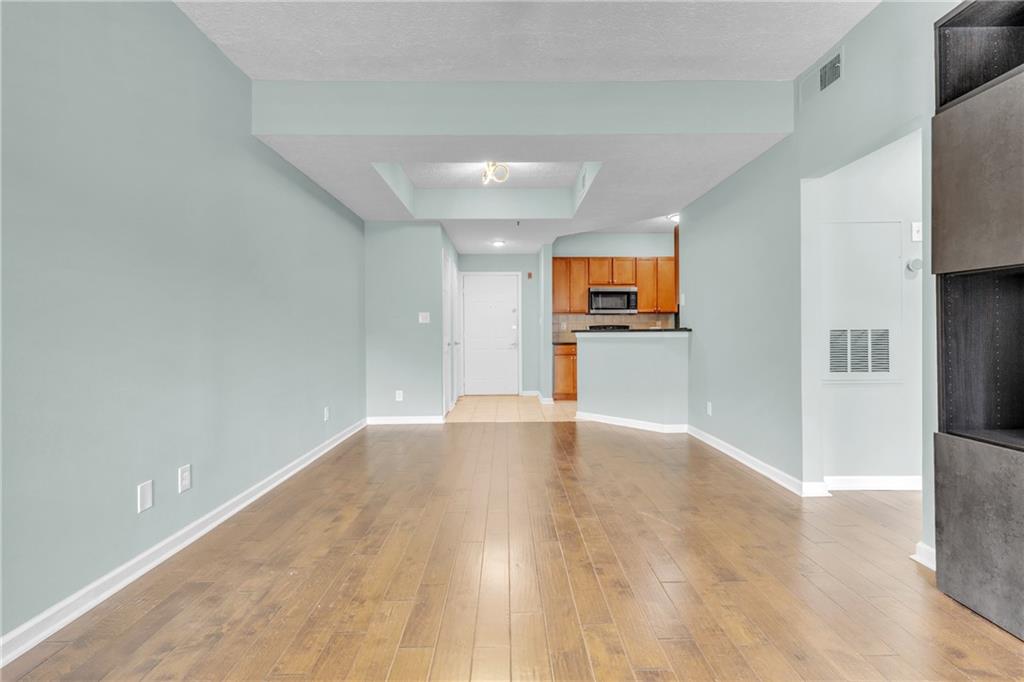 1250 Parkwood Circle SE Unit 2007