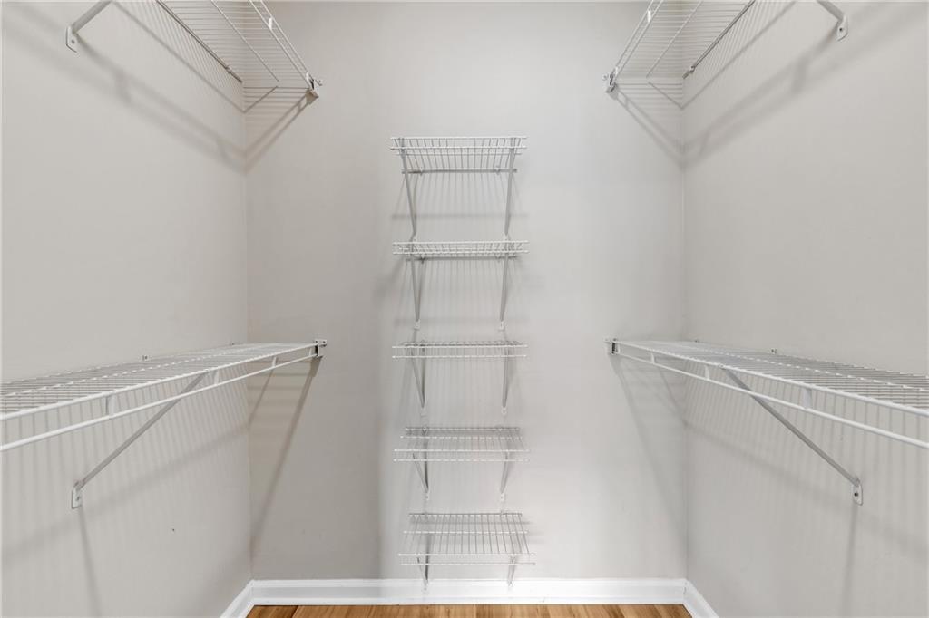 1250 Parkwood Circle SE Unit 2007