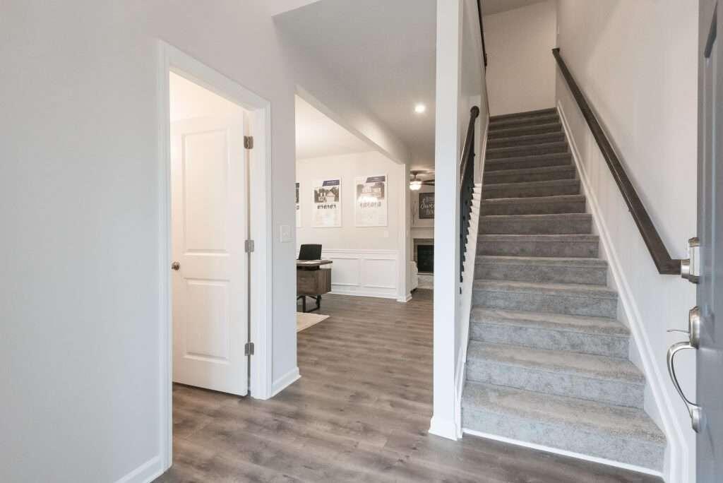4421 Demesne Way
