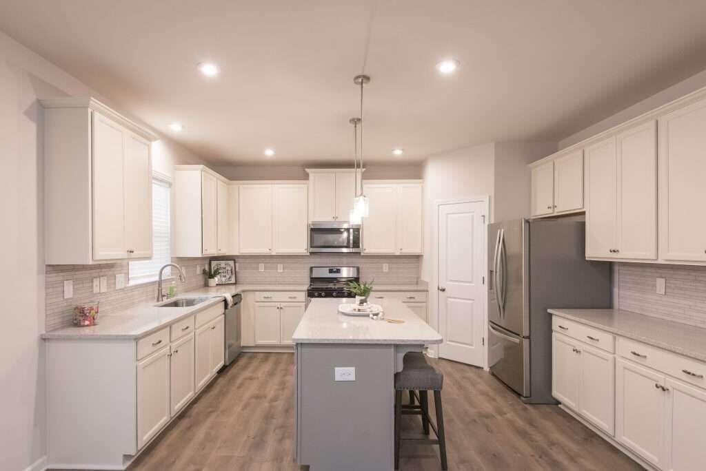 4421 Demesne Way
