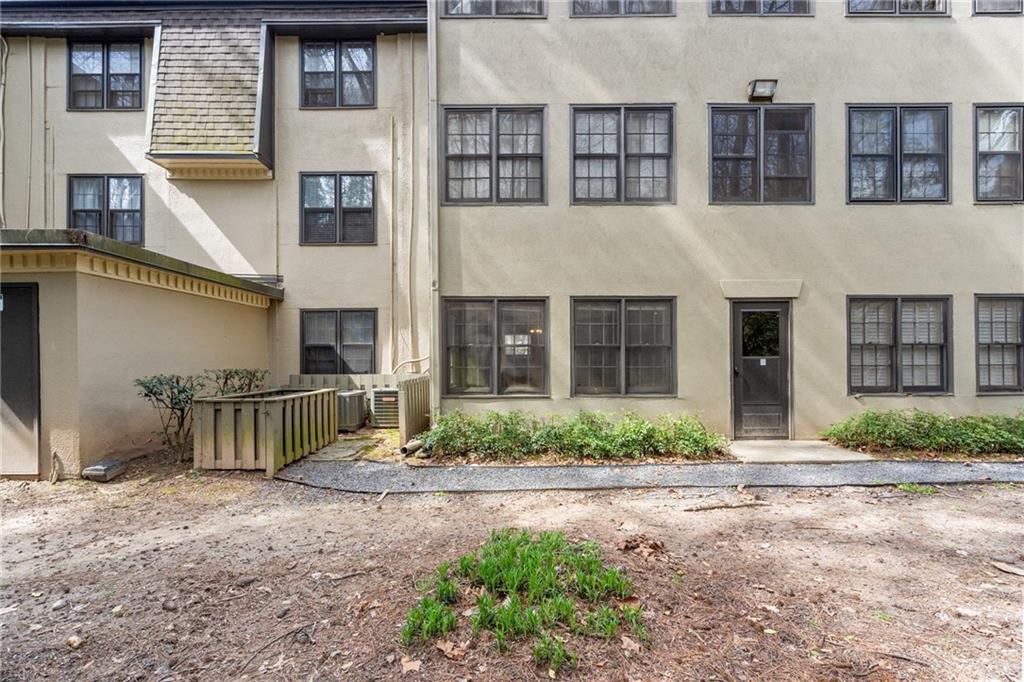 50 Monet Court NW