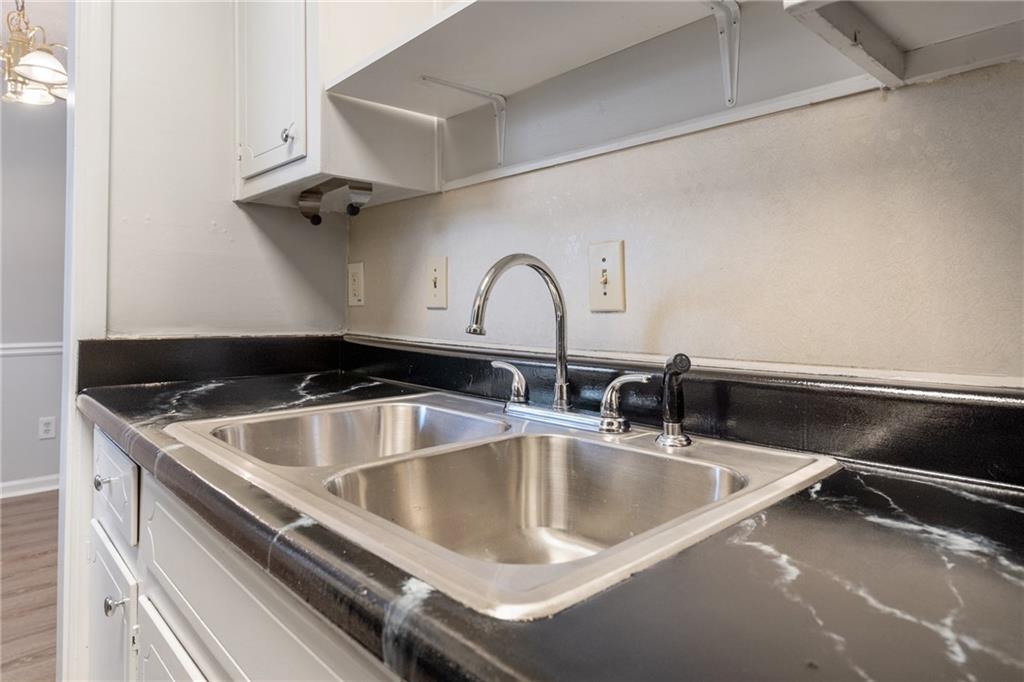 50 Monet Court NW