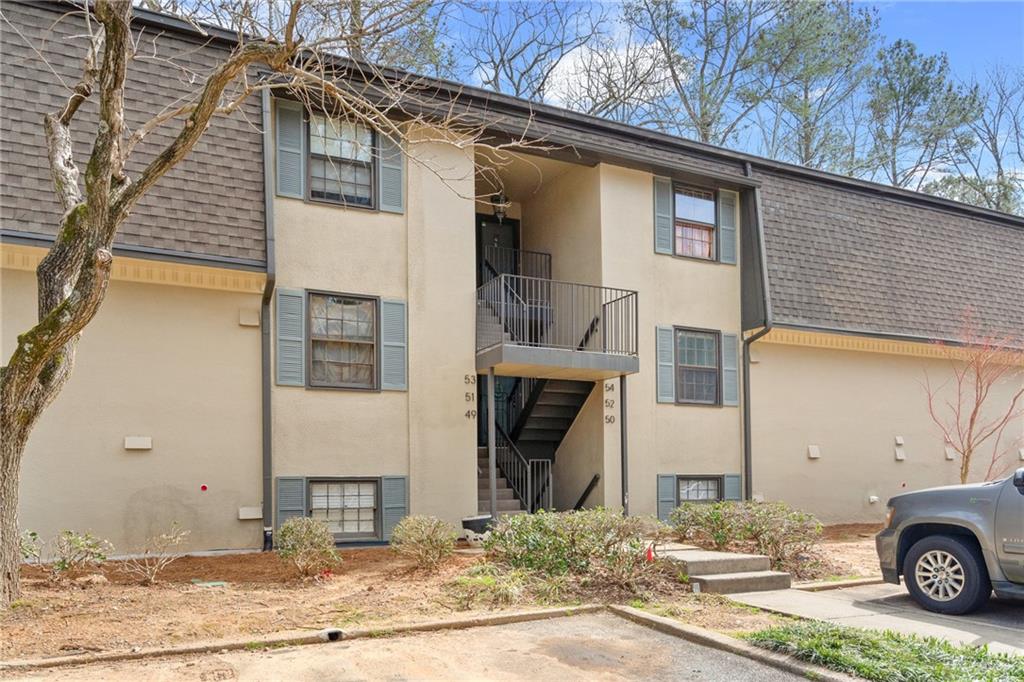 50 Monet Court NW