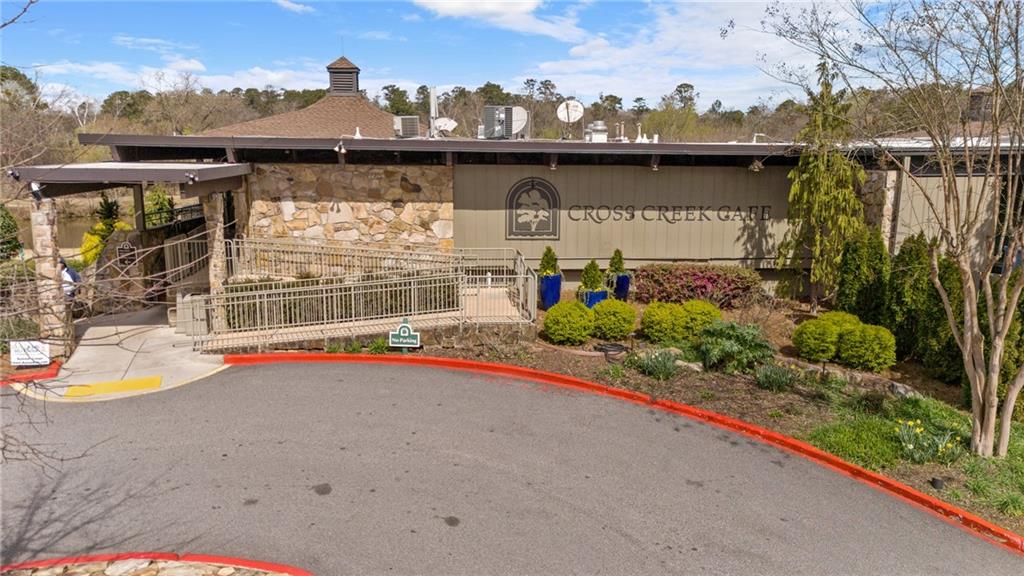 50 Monet Court NW