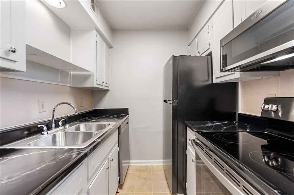 50 Monet Court NW