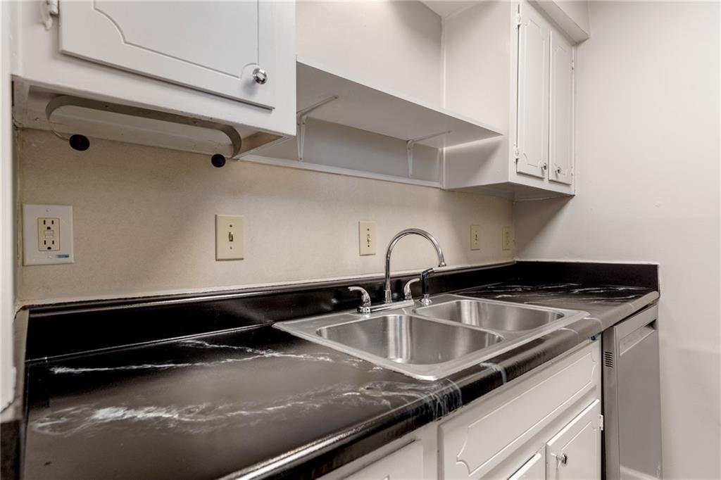 50 Monet Court NW