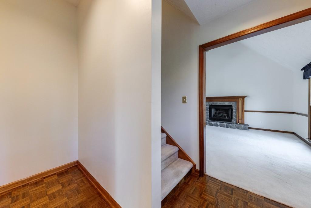 398 Hunters Court