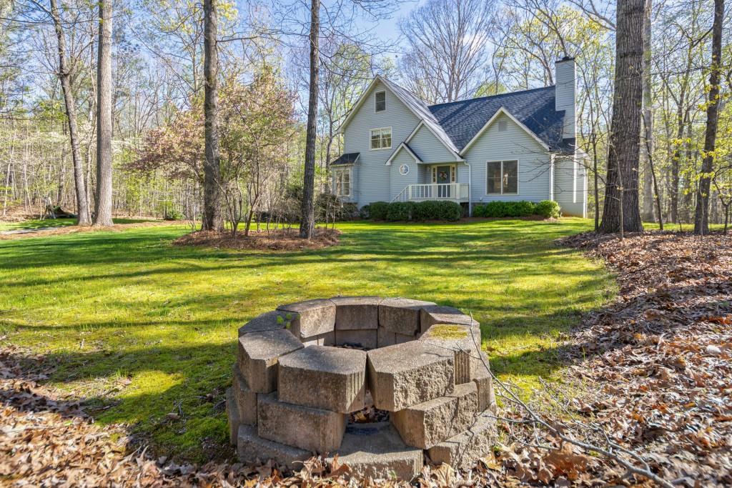 398 Hunters Court