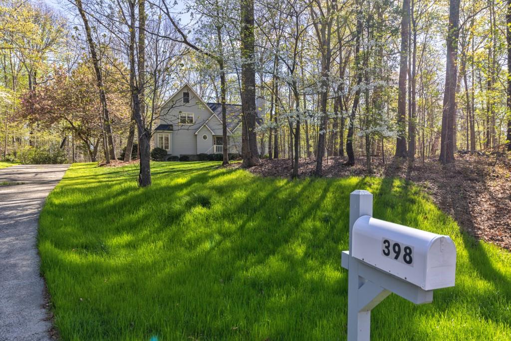 398 Hunters Court