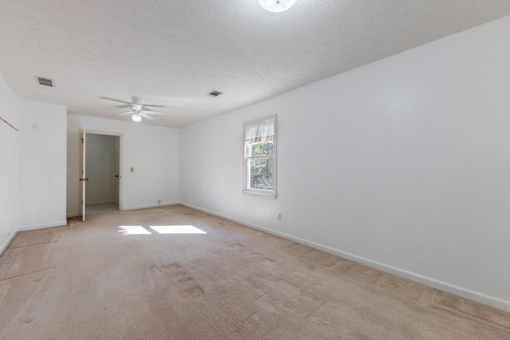398 Hunters Court