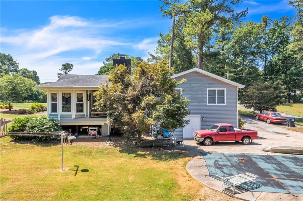 2035 Mozelle Drive