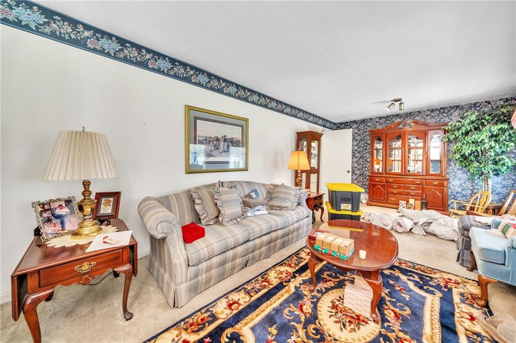 2035 Mozelle Drive