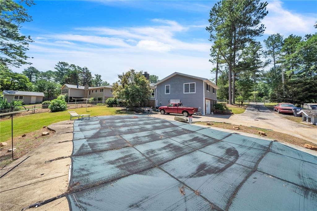 2035 Mozelle Drive