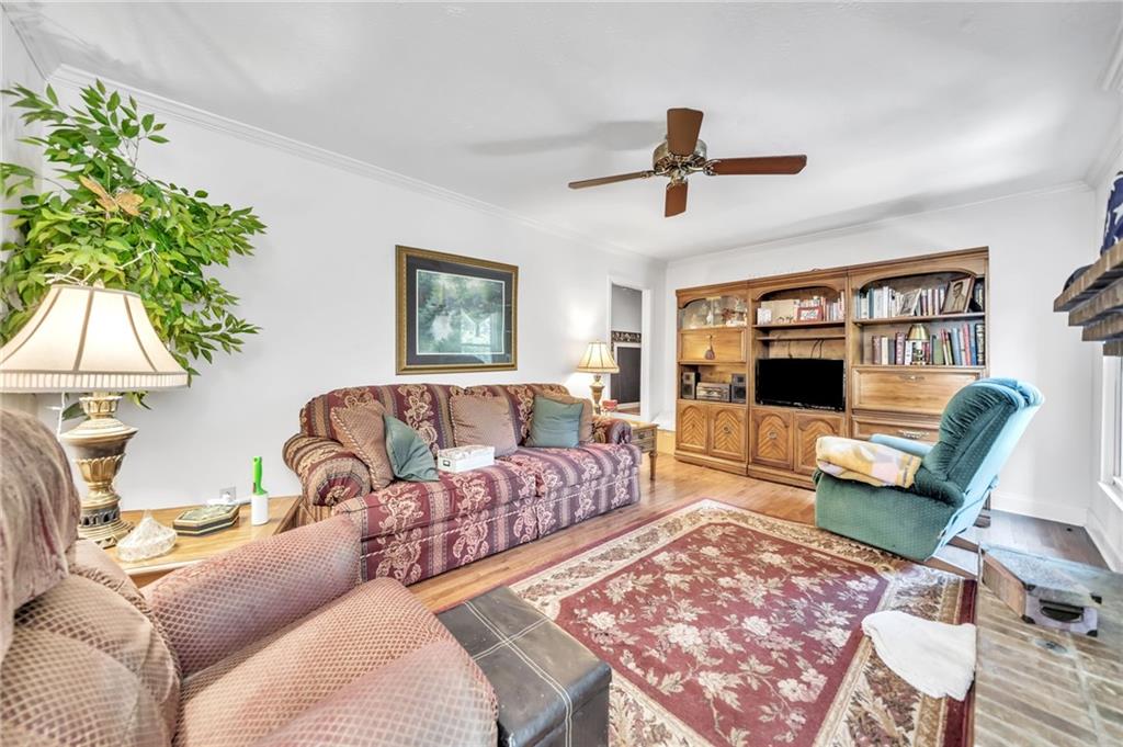 2035 Mozelle Drive