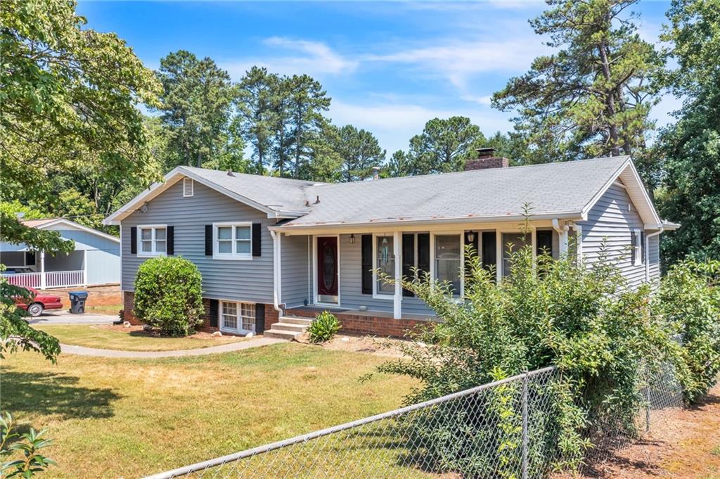 2035 Mozelle Drive