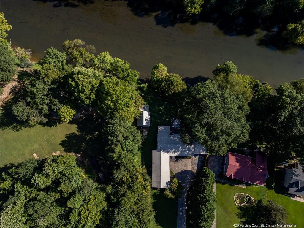 42 RIVERVIEW Court SE